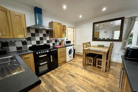 Kitchen.JPEG