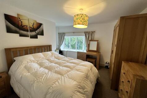 Bedroom 1.JPEG