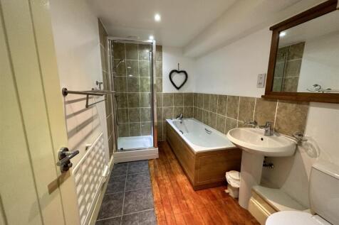Bathroom.JPEG