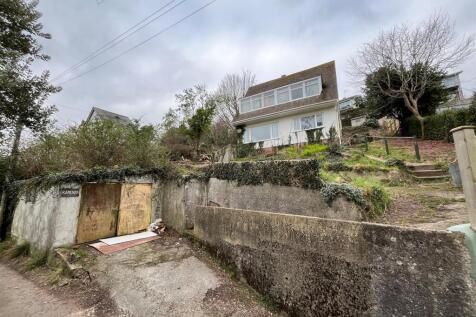 Front and Garage.jpg