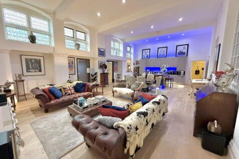 Kitchen/Living/Dining