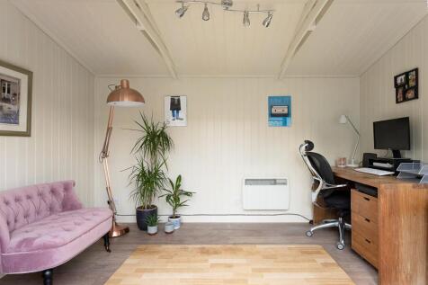 Garden office / gym