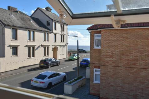 Partial sea view