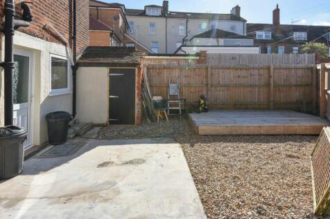 Garden to rear