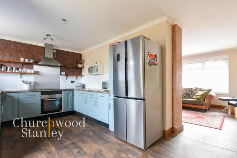 Kitchen to living room