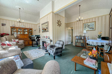 Living dining room