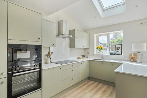 1348363-8-68bb012...