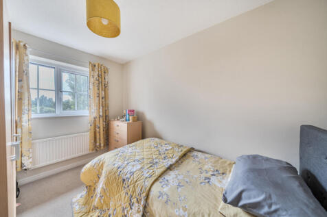 1358784-4-68d4138...