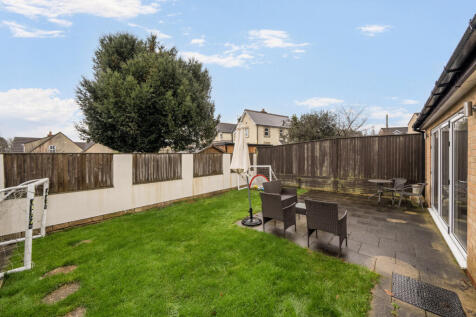 1387112-4-693fee8...