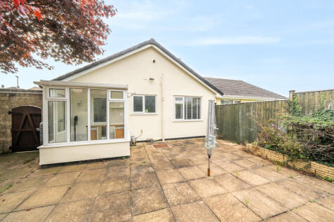 1370061-7-68f24fe...