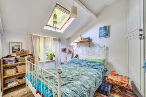 1359442-12-68dd4a...