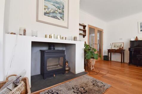 Sitting Room / Dining Room