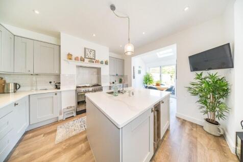 10 Ellerslie Avenue kitchen.jpg