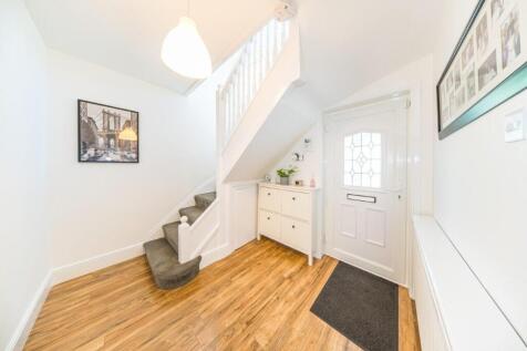 1 Longview Drive hall.jpg