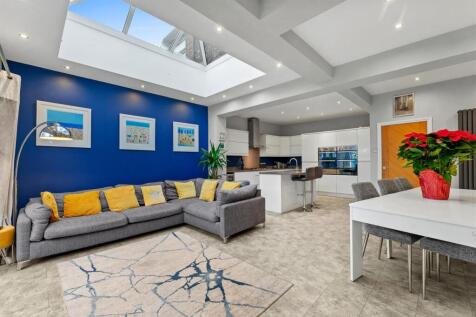 2 Old Lane family room.jpg