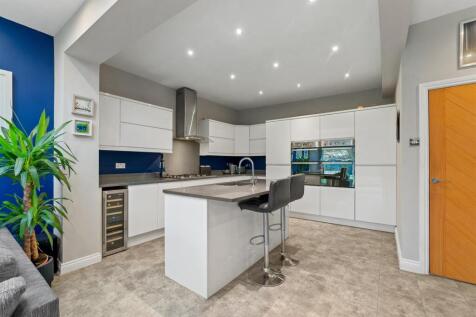 2 Old Lane kitchen.jpg