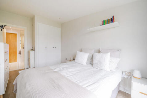 1332104-17-688b3a...