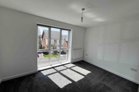 MASTER BEDROOM WITH EN-SUITE