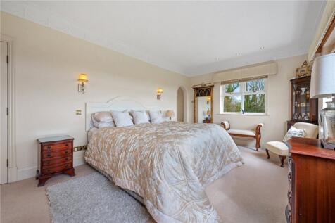 Main Bed