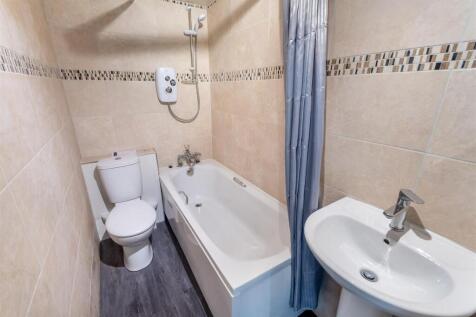 DSC_5291-Edit_bathroom.jpg