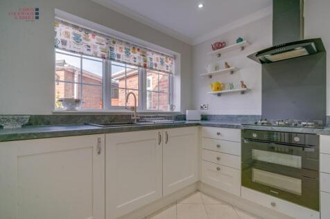 Kitchen  1.jpg