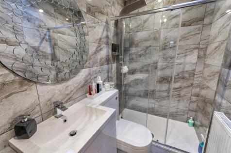 DSC_3873-Edit_bathroom.JPG