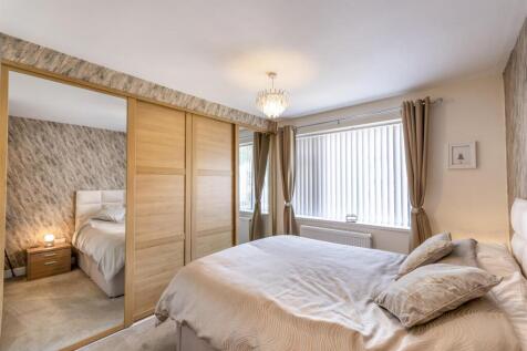 DSC_3876-Edit_bedroom.JPG