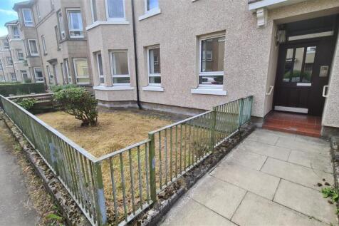 Private front garden