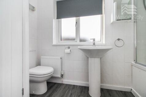 RE-FITTED BATHROOM