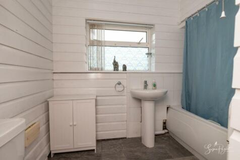 Ground Floor En-Suite