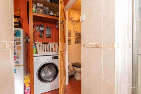 Utility/Shower Room