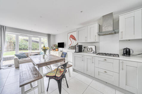 1349683-5-68c1b04...