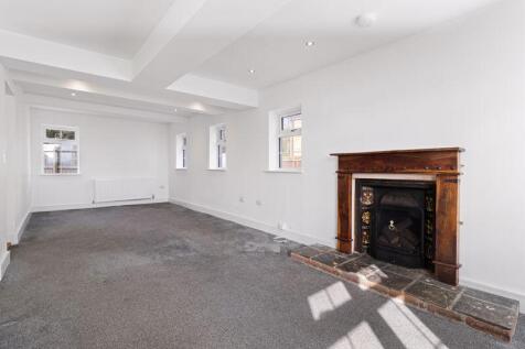 Sitting room/ dining