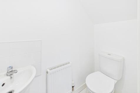 CAM03162G0-PR0256-STILL008