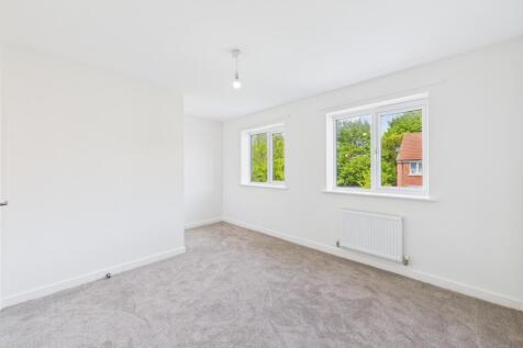 CAM03162G0-PR0256-STILL010