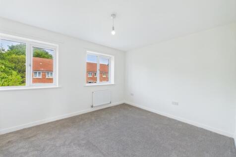 CAM03162G0-PR0256-STILL009