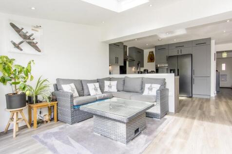 Family Dining Kitchen