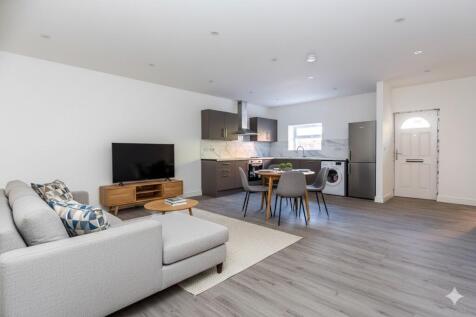 Kitchen/dining/li...