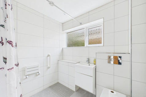 CAM05449G0-PR0036-STILL005