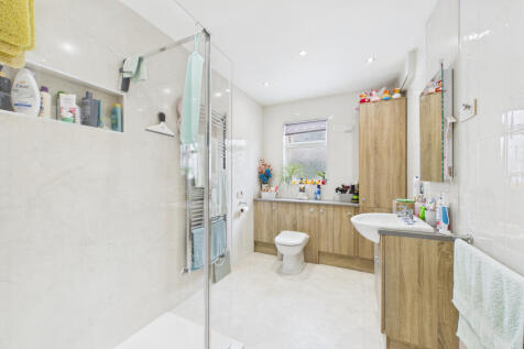 CAM05449G0-PR0027-STILL003