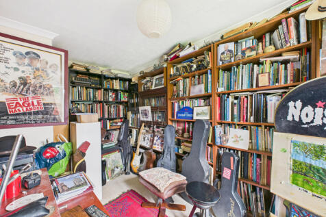 CAM05449G0-PR0041-STILL006