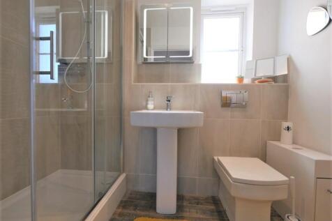 BEDROOM2 ENSUITE
