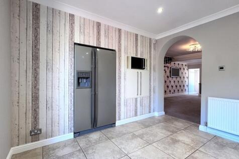 KITCHEN DINER THR...