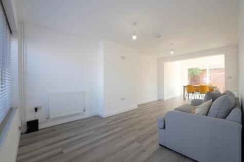 SITTING AND DININ...