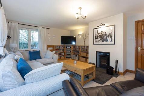 SITTING ROOM/SNUG