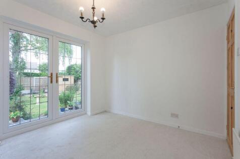 BEDROOM 2/SITTING ROOM 