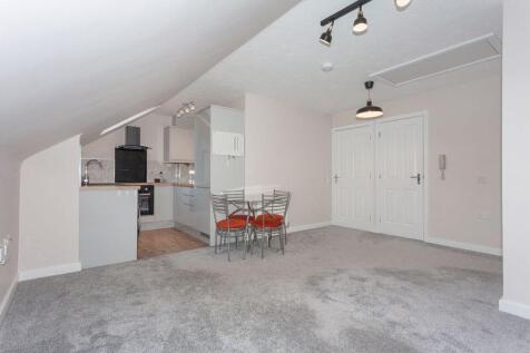 OPEN PLAN LOUNGE KITCHEN DINER