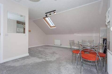 OPEN PLAN LOUNGE KITCHEN DINER