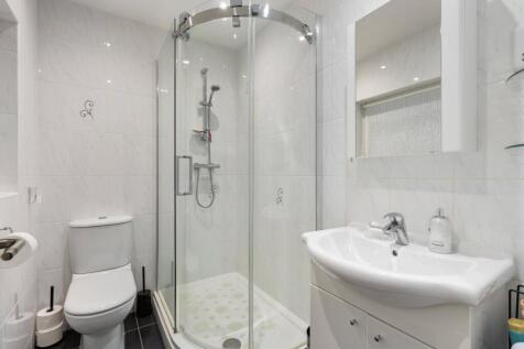 Gf Shower Room