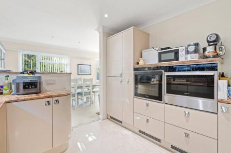 Kitchen/Breakfast Rm